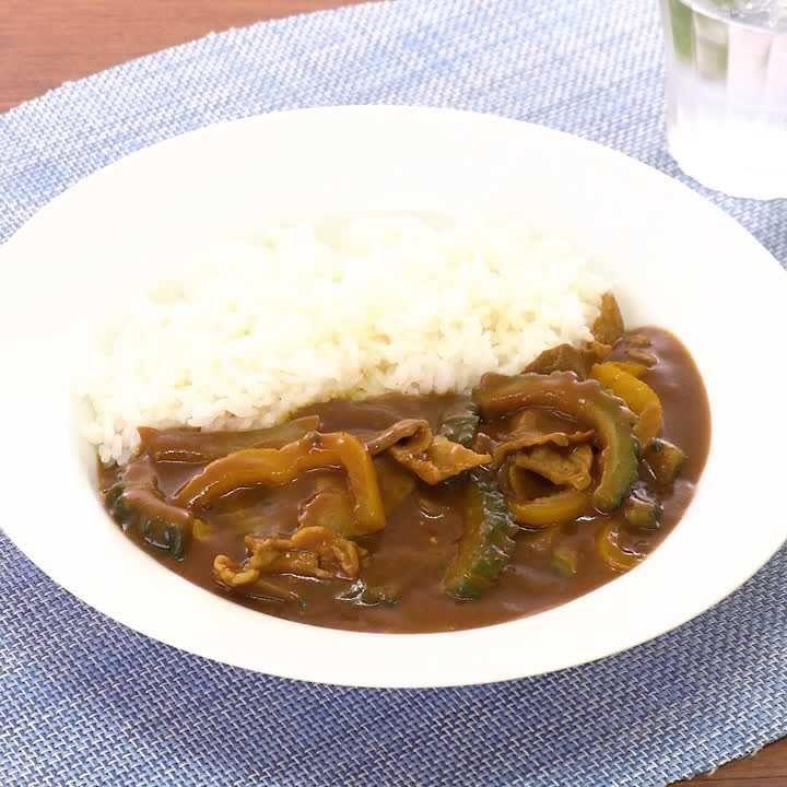 苦味がアクセントに♪ゴーヤーカレー